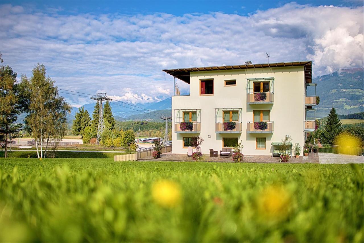 Garni Schorneck Bed and Breakfast Bruneck Exteriör bild