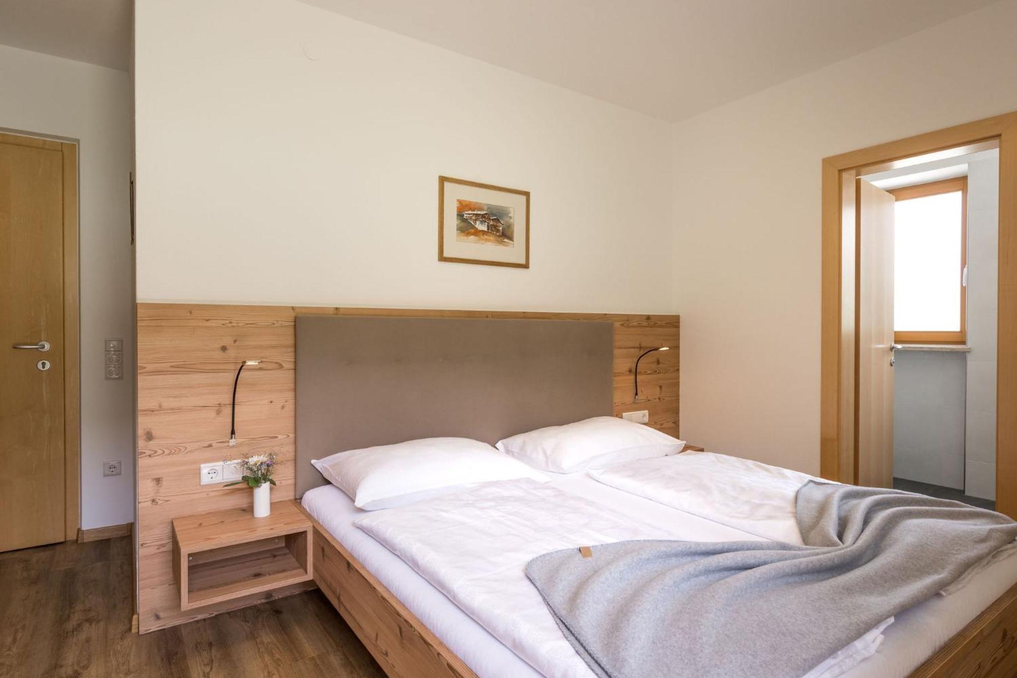 Garni Schorneck Bed and Breakfast Bruneck Exteriör bild